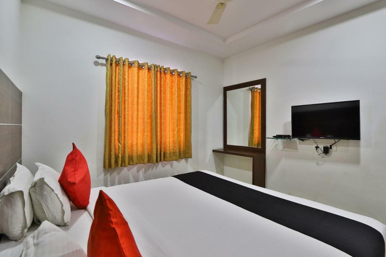 Banyan Paradise Resort Vadodara Buitenkant foto