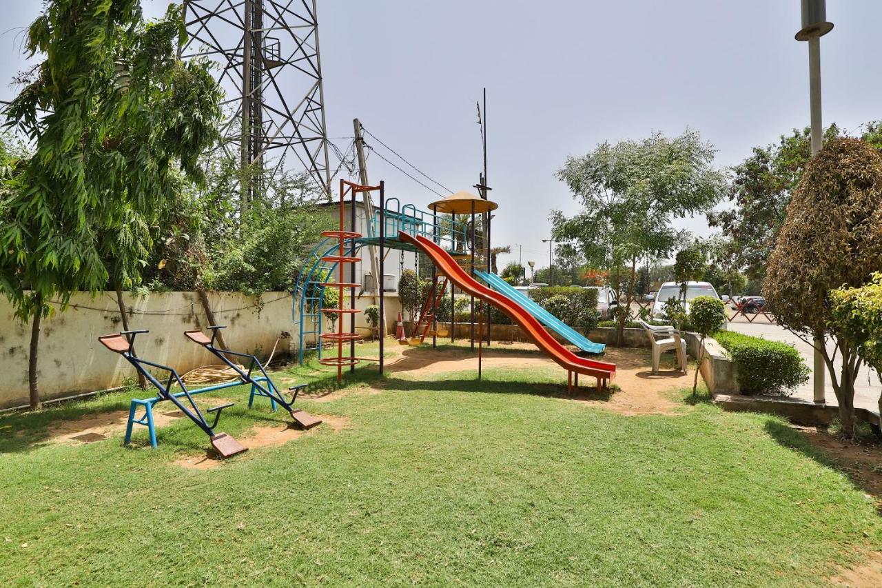 Banyan Paradise Resort Vadodara Buitenkant foto